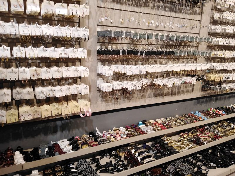 Foto 6 von EUROMODA accessories in ?stanbul