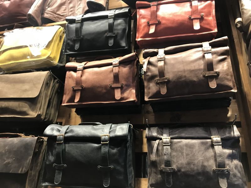 Foto 5 von Tower Leather Bag in Istanbul