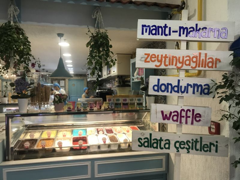 Foto 10 von Alacati Muhallebecisi in Istanbul